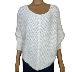 Elliatt Sweater Size Small